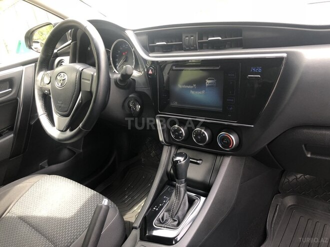 Toyota Corolla 2017, 49,000 km - 1.6 l - Bakı