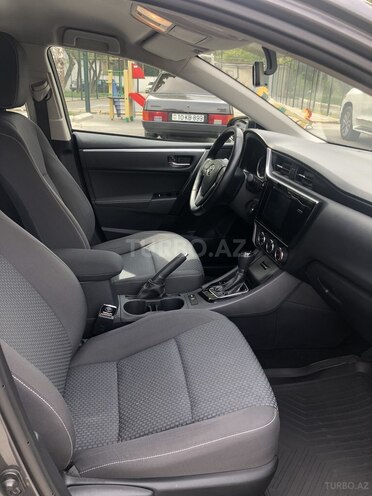 Toyota Corolla 2017, 49,000 km - 1.6 l - Bakı