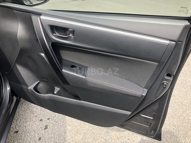 Toyota Corolla 2017, 49,000 km - 1.6 l - Bakı