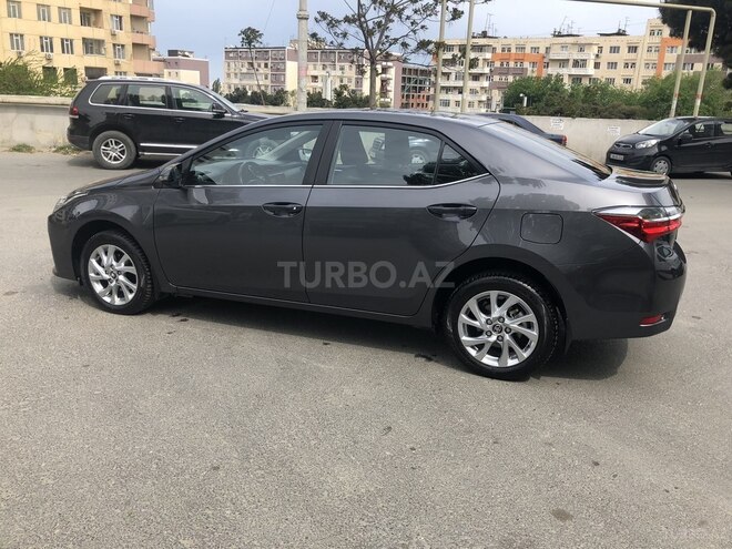 Toyota Corolla 2017, 49,000 km - 1.6 l - Bakı