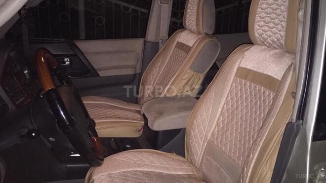Mitsubishi Pajero 2004, 330,000 km - 2.8 л - Bakı