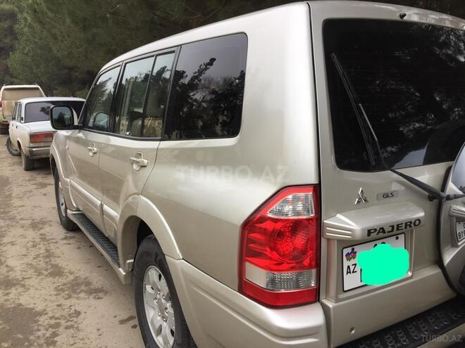 Mitsubishi Pajero 2004, 330,000 km - 2.8 л - Bakı