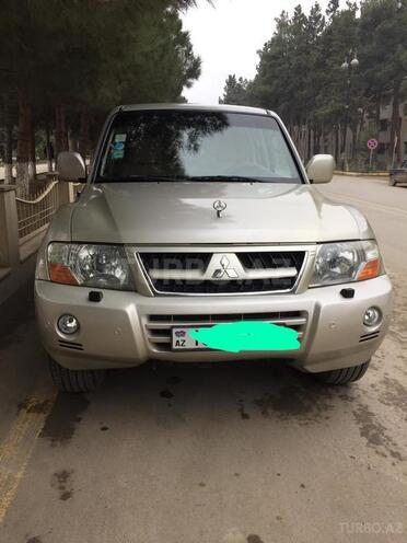 Mitsubishi Pajero 2004, 330,000 km - 2.8 л - Bakı