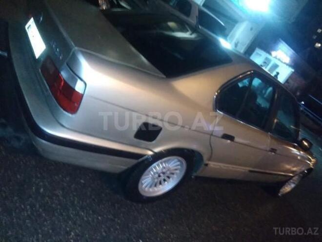 BMW 525 1988, 520,000 km - 2.5 l - Bakı