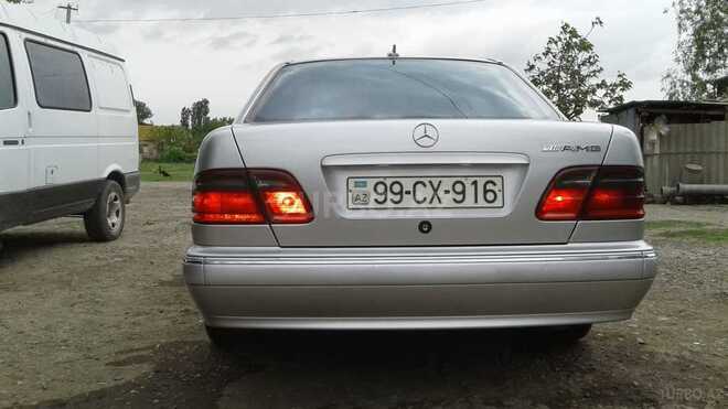 Mercedes E 240 1999, 312,000 km - 2.4 l - Bakı