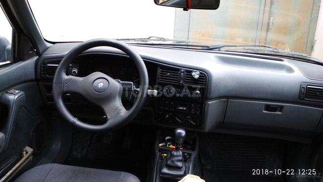 Renault 19 1998, 290,000 km - 0.1 l - Bakı