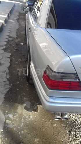 Mercedes E 220 1993, 253,000 km - 2.2 l - Masallı