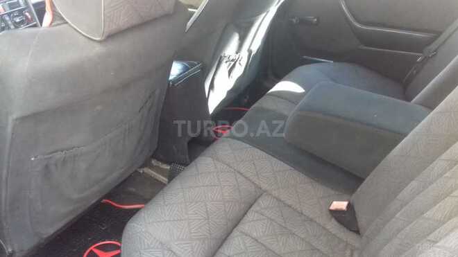 Mercedes E 220 1993, 253,000 km - 2.2 l - Masallı