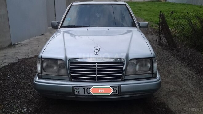 Mercedes E 220 1993, 253,000 km - 2.2 l - Masallı