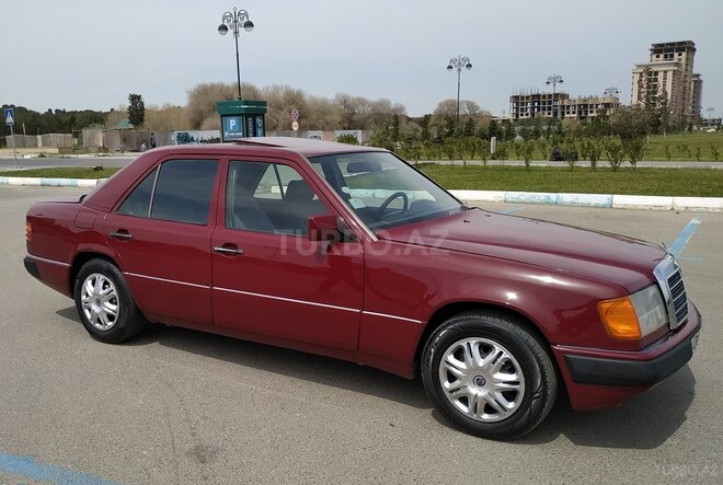 Mercedes E 200 1990, 415,572 km - 2.0 l - Sumqayıt