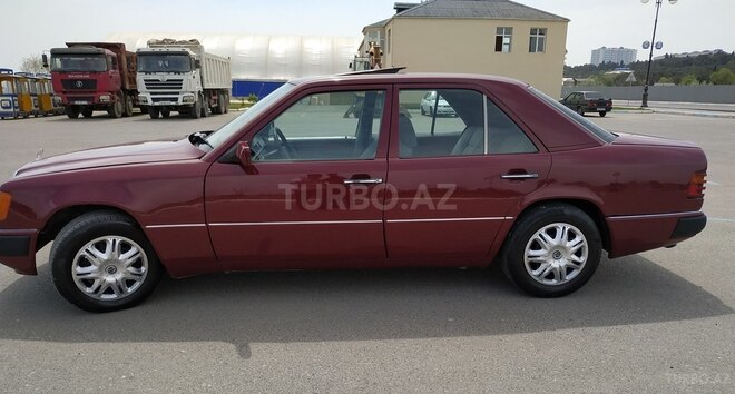 Mercedes E 200 1990, 415,572 km - 2.0 l - Sumqayıt