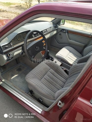 Mercedes E 200 1990, 415,572 km - 2.0 l - Sumqayıt