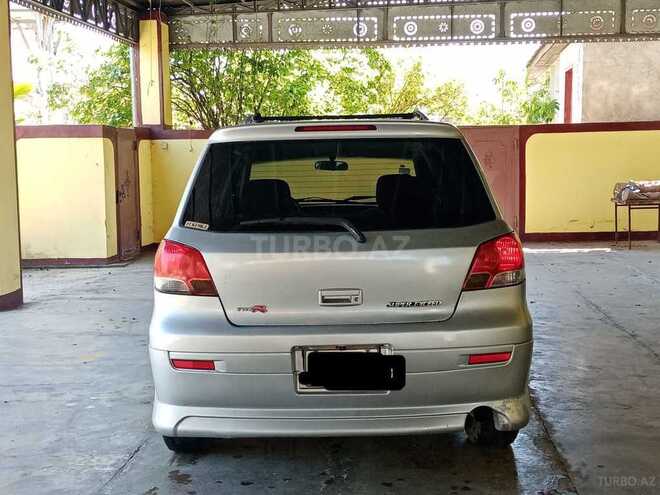 Mitsubishi Airtrek 2002, 240,000 km - 2.0 l - Saatlı