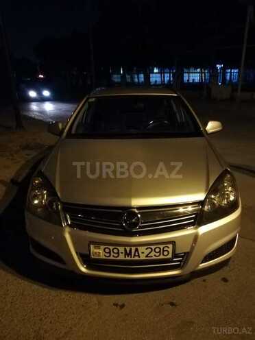 Opel Astra 2010, 280,000 km - 1.8 л - Bakı