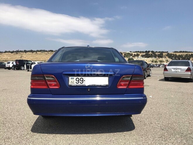 Mercedes E 240 1999, 231,000 km - 2.4 л - Bakı