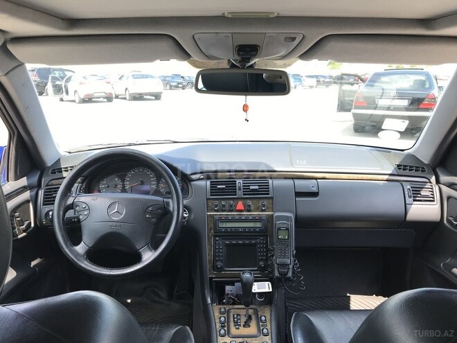 Mercedes E 240 1999, 231,000 km - 2.4 л - Bakı