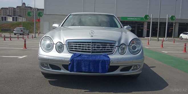 Mercedes E 220 2004, 234,000 km - 2.2 l - Bakı