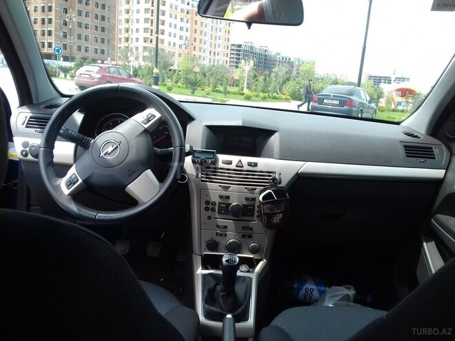 Opel Astra 2007, 233,000 km - 1.3 л - Bakı