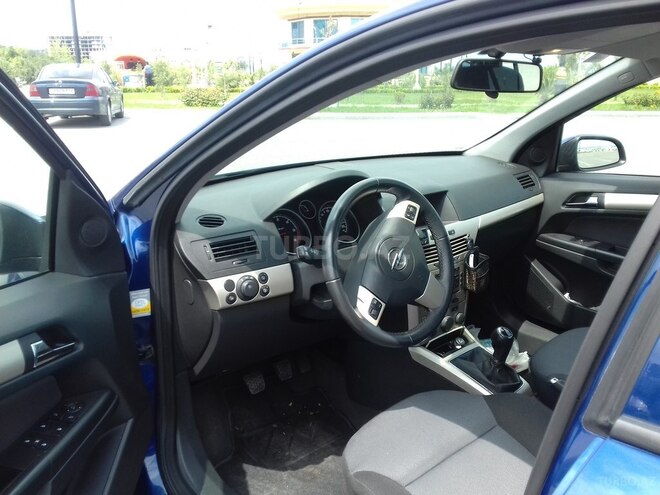 Opel Astra 2007, 233,000 km - 1.3 л - Bakı