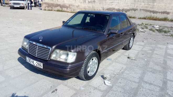 Mercedes E 280 1995, 329,000 km - 2.8 л - Sumqayıt