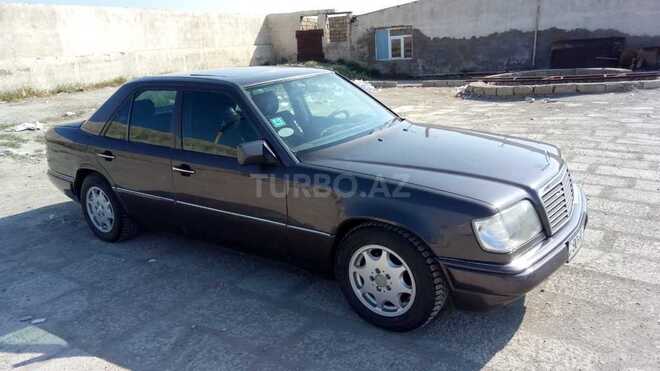 Mercedes E 280 1995, 329,000 km - 2.8 л - Sumqayıt