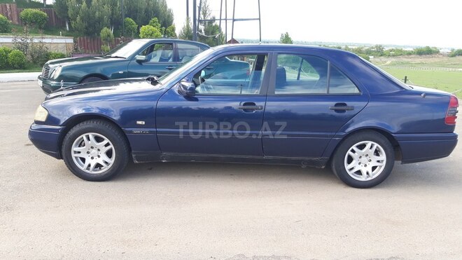 Mercedes C 180 1995, 234,567 km - 1.8 l - Qazax