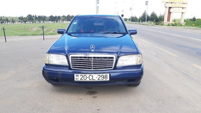 Mercedes C 180 1995, 234,567 km - 1.8 l - Qazax