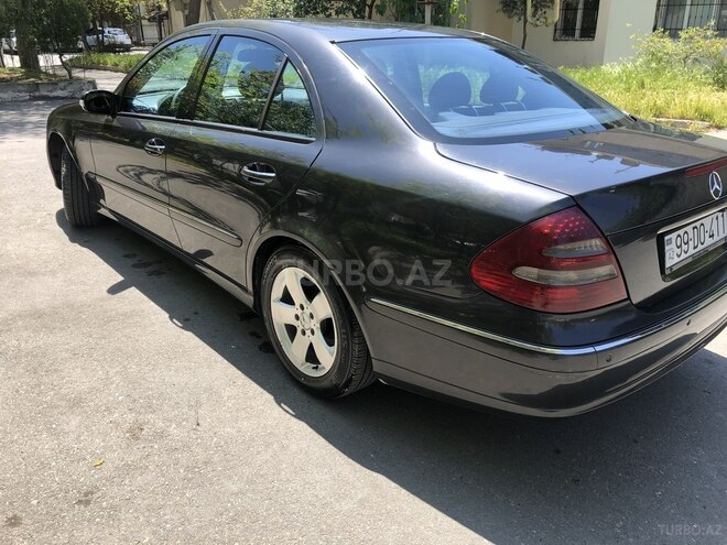 Mercedes E 220 2003, 427,780 km - 2.2 l - Bakı