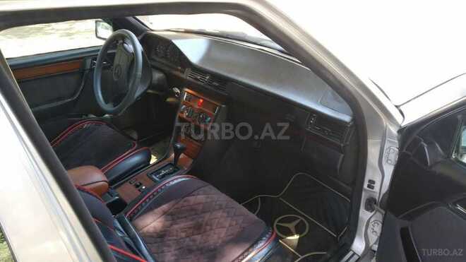 Mercedes E 220 1994, 380,000 km - 2.2 л - Sumqayıt