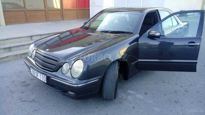 Mercedes E 320 1999, 270,000 km - 3.2 л - Bakı