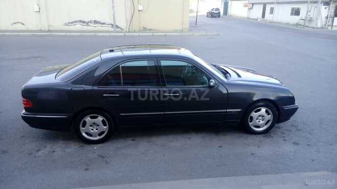 Mercedes E 320 1999, 270,000 km - 3.2 л - Bakı