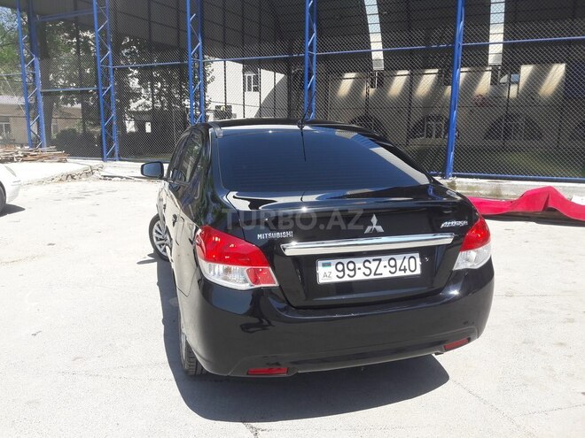 Mitsubishi Attrage 2015, 113,000 km - 1.2 l - Bakı