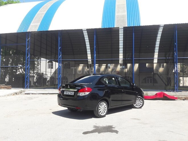 Mitsubishi Attrage 2015, 113,000 km - 1.2 l - Bakı