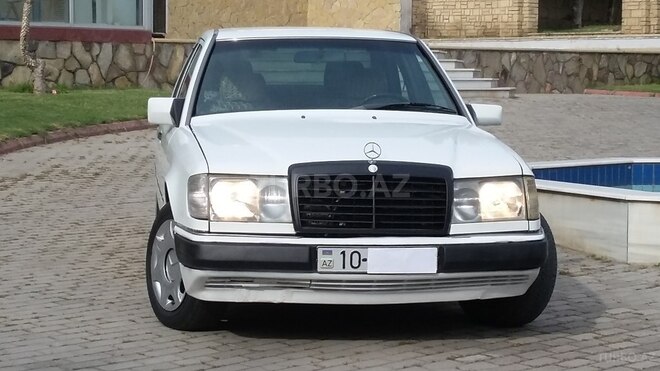 Mercedes E 250 1990, 315,000 km - 2.5 л - Bakı