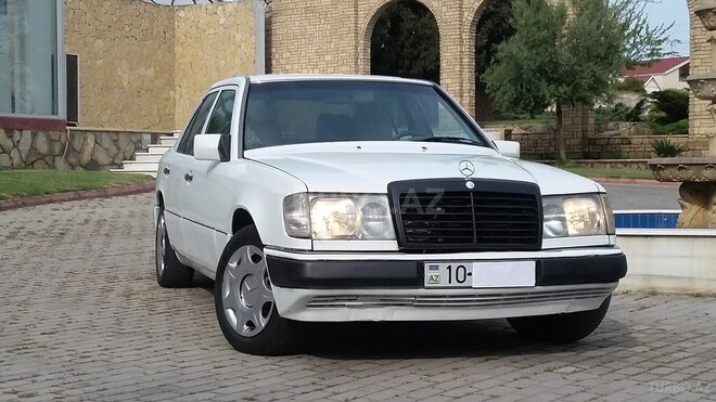 Mercedes E 250 1990, 315,000 km - 2.5 л - Bakı