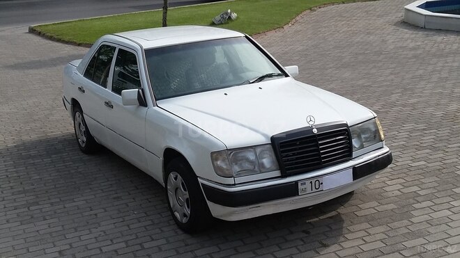 Mercedes E 250 1990, 315,000 km - 2.5 л - Bakı