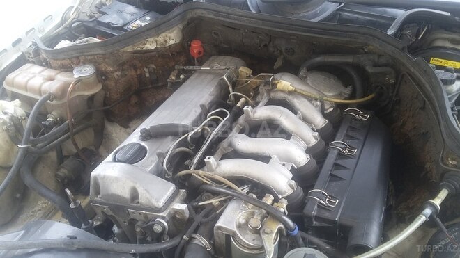 Mercedes E 250 1990, 315,000 km - 2.5 л - Bakı