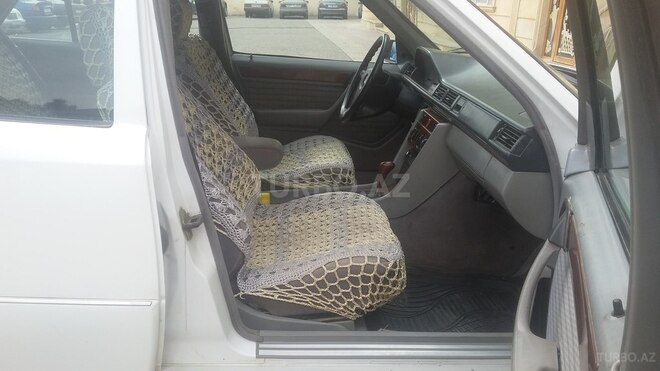 Mercedes E 250 1990, 315,000 km - 2.5 л - Bakı