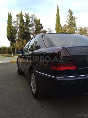 Mercedes C 220 1998, 256,000 km - 2.2 l - İmişli