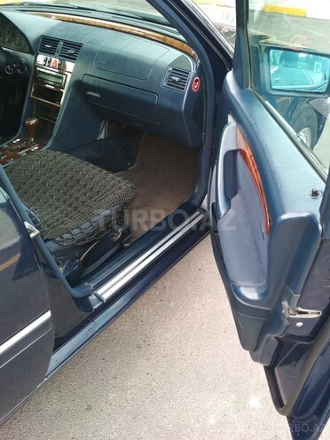 Mercedes C 220 1998, 256,000 km - 2.2 l - İmişli