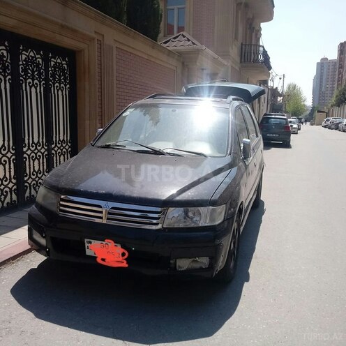 Mitsubishi Chariot 2001, 347,254 km - 2.4 l - Bakı
