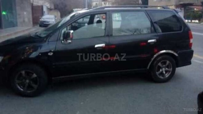 Mitsubishi Chariot 2001, 347,254 km - 2.4 l - Bakı