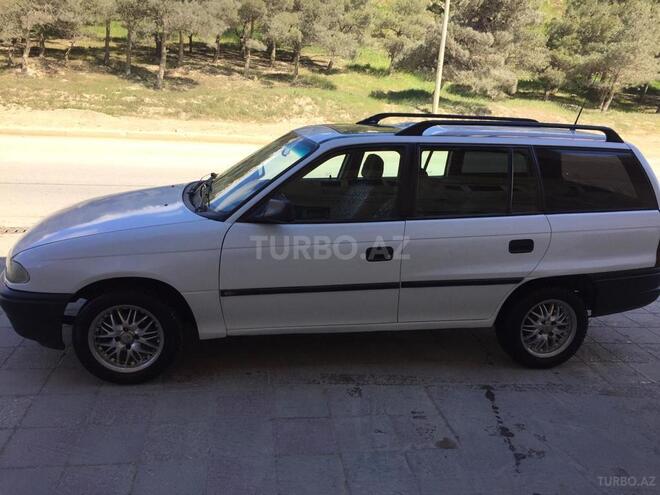 Opel Astra 1995, 277,000 km - 1.6 l - Bakı