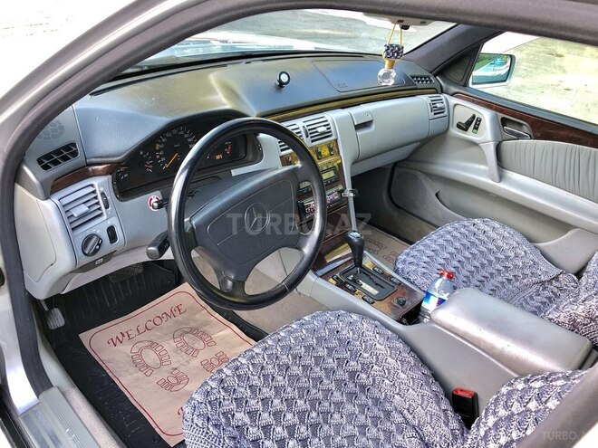 Mercedes E 320 1996, 214,000 km - 3.2 л - Xırdalan