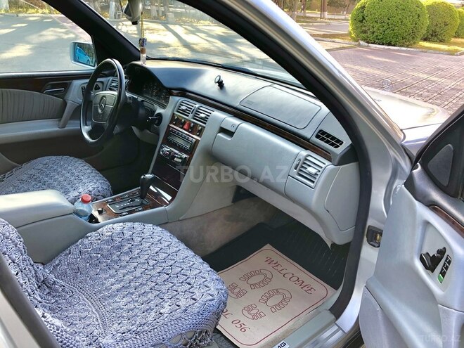 Mercedes E 320 1996, 214,000 km - 3.2 л - Xırdalan