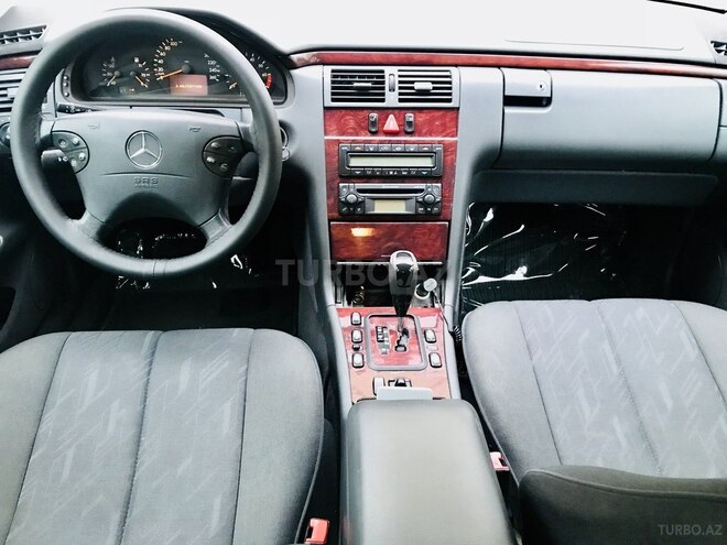 Mercedes E 200 2001, 325,000 km - 2.0 l - Bakı