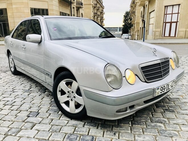 Mercedes E 200 2001, 325,000 km - 2.0 l - Bakı