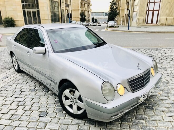Mercedes E 200 2001, 325,000 km - 2.0 l - Bakı