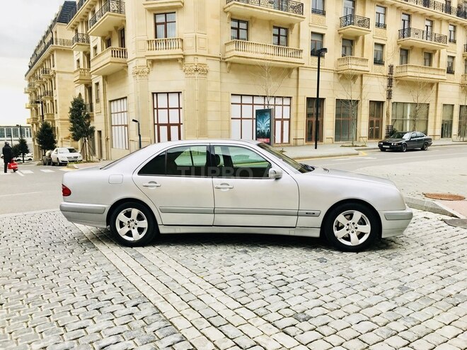 Mercedes E 200 2001, 325,000 km - 2.0 l - Bakı