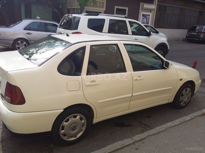 Volkswagen Polo 1997, 269,000 km - 1.6 l - Bakı